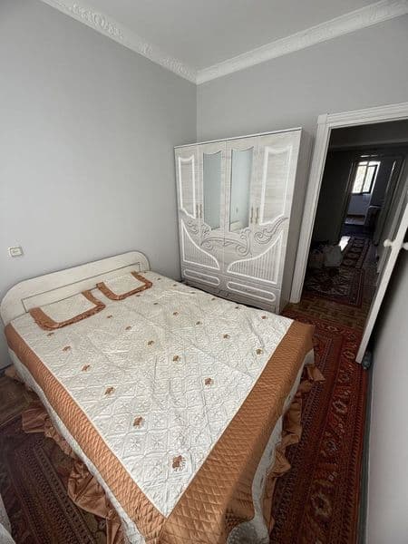 Mirzo -Ulugʻbek tumani Hamid Olimjon metro yaqnida 1 xona uy