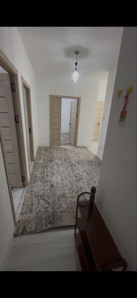 Барданкулдан янги курилган куп каватли уйдан 4 этаж 2 хонали