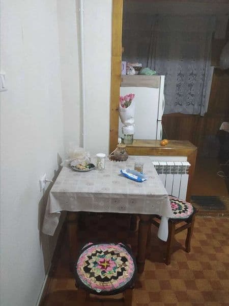 Student yoki ishlaydigan 2 ta qiz kvartiraga sheriklikka oli