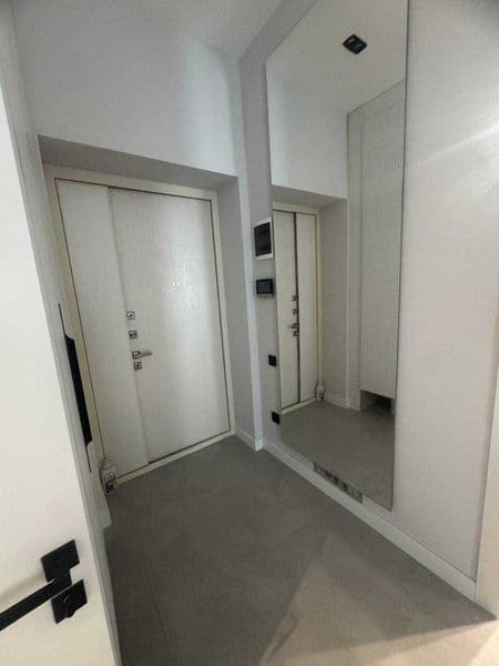 Инфинити комплекс, 2х комнатная квартира, с ремонтом, новая,