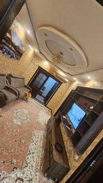 Срочно сдаю 3комн кв на долгий срок иностранцам <br />
Кварт