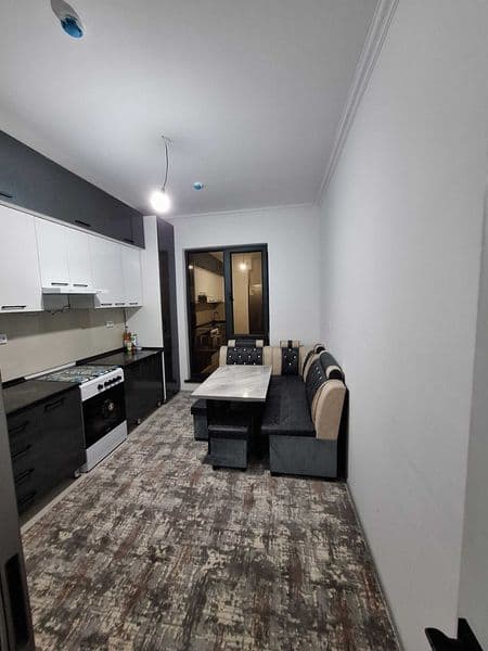 Uzboom, Assalom Sohil uylarining yonida Farg'ona yo'li 25/30