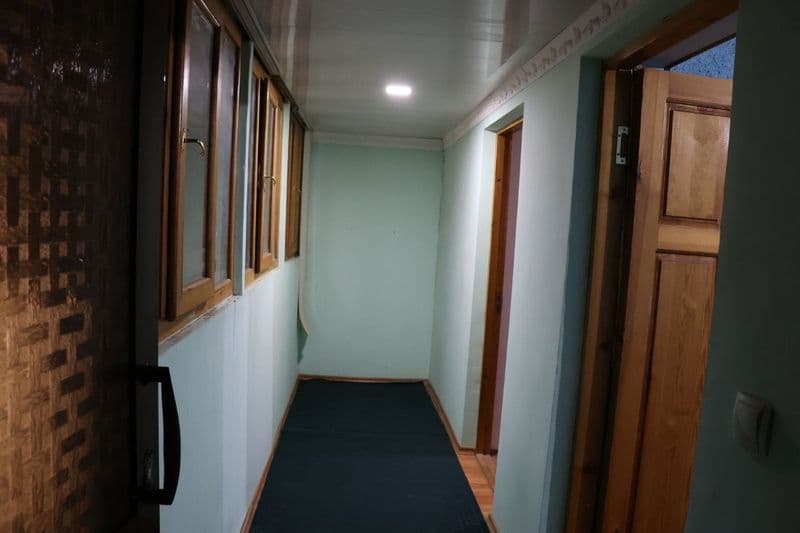 Buyuk ipak yoʻli Metro yaqin,buz bozor karzinka<br />
Ishlay