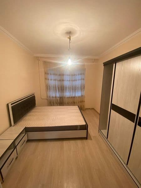 АРЕНДА коракамиш  оилага берилади 2.хонали  бор метро  олдид