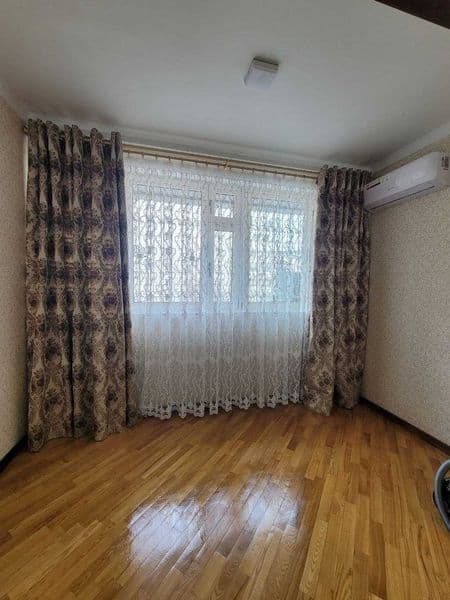 Мирабадский район <br />
1/4/9<br />
Центр города <br />
50м