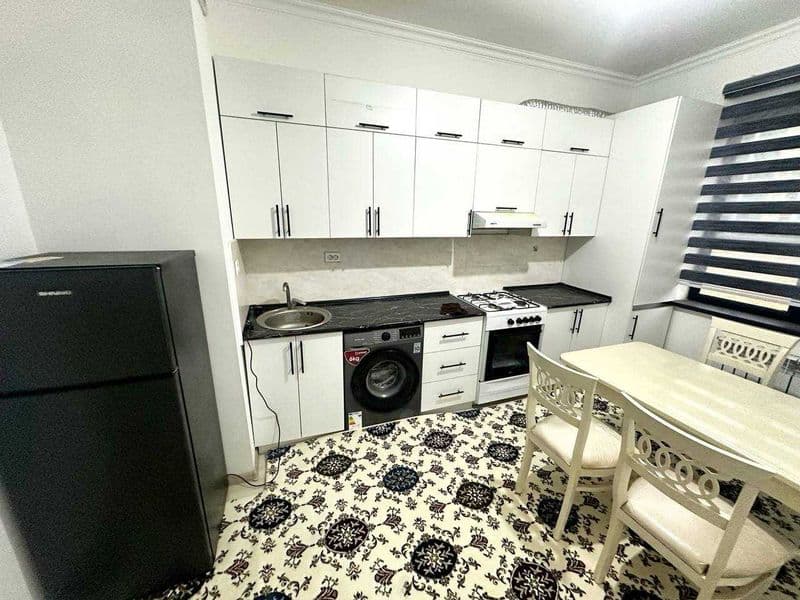 Срочни квартира арндага берилади <br />
<br />
Янги Дархон  