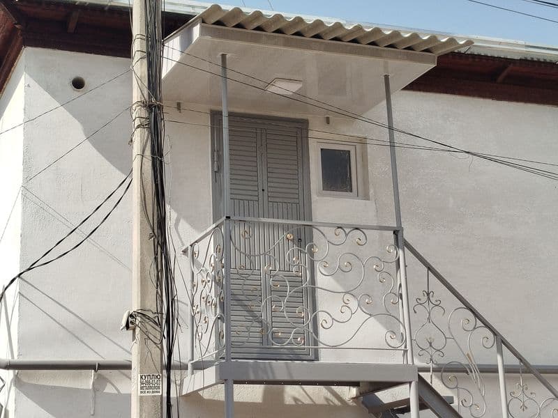Futsitiy bozorga yaqin bektemirda joylashgan 2 xonali 60kv d