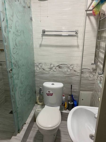 Рядом метро " космонавтов" тихий двор в центре — фото 5