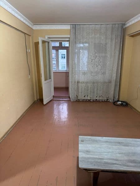 Кора камиш 2/1<br />
1 хона аренда <br />
гиламлари бор<br /