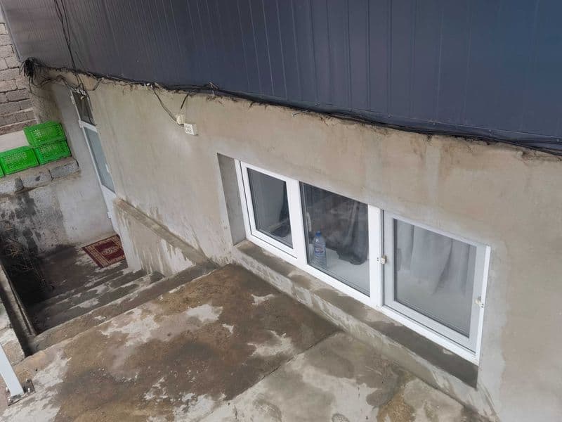 Ижарага узимнинг уйим. Ховлининг бир кисми ижарага берилади. — фото 3