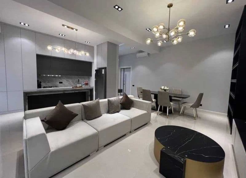 Район: Мирабадский<br />
Ориентир: Мирабад авенью<br />
<br 