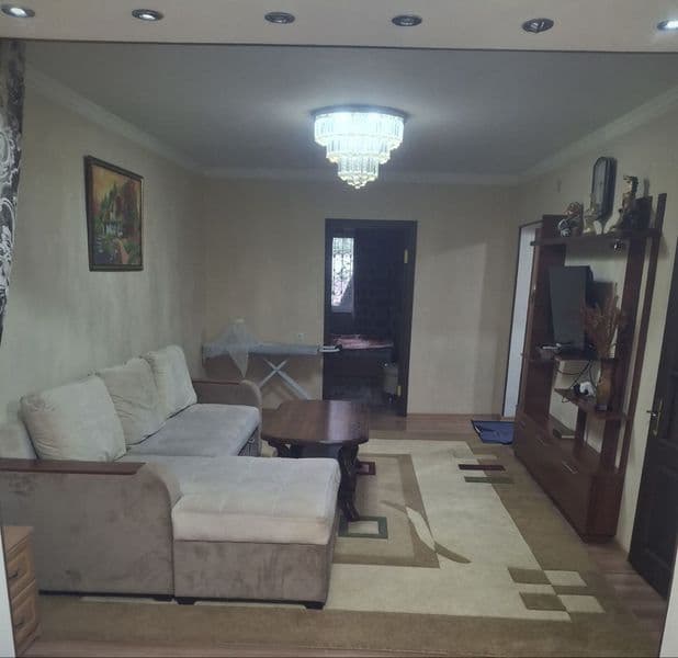 Яккасарой тумани , Шота Руставели кучаси да 2 хона квартира 