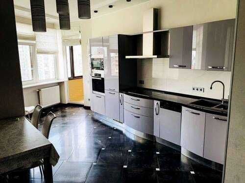 Сдаётся  Квартира на ц-1 после ремонта<br />
Ориентир - ЖК И