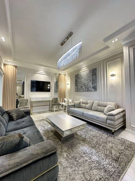 Акай сити<br />
Комнаты-3<br />
Этаж-5<br />
Этажность-25<br