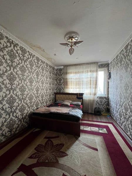 Chilonzor tumani 16 kvartal metro oldida 2 xonali uy oila yo