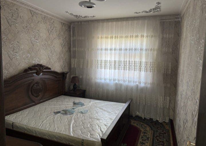 Chilonzor tumani Mirzo Ulugʻbek metro yaqin kvartira ijaraga