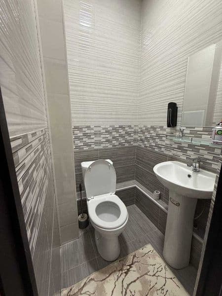 Tuman.Shayxontohur.. Chorsu bozori yonida kvartira bor <br / — фото 4