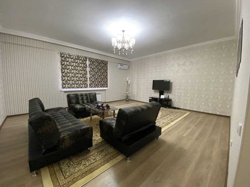 Сдаётся квартира 3/5/9 107 кв. метров на Ц-4 в Юнисабадском 