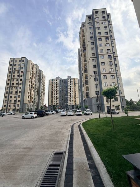 Аренда 2комнатная квартира на Юнусабад,Хайтаун!<br />
2/12/1