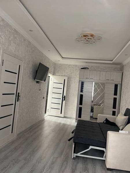 Сдам 1 комнату переделанная на 2х комнатную квартиру с новым