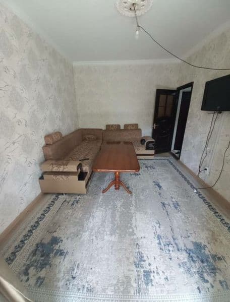 7 avgustdan qizlani olamiz 2 xonali uyni 1 xonasiga  sherikl