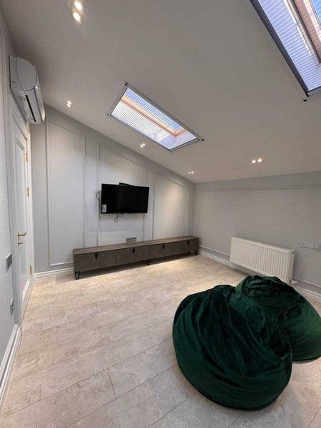 Район: Мирзо-Улугбекский<br />
Адрес: паркентский<br />
<br 