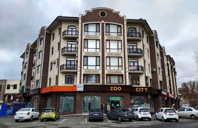 Qora qamish 2/1 novastroyka 1 xona 50kvm² xonalari kotta raz