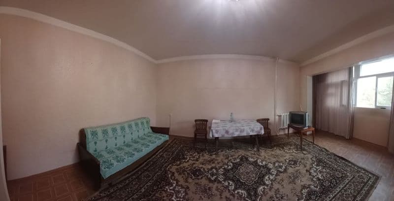 Своя квартира, 2 этаж 4 этажного дома, французской планировк