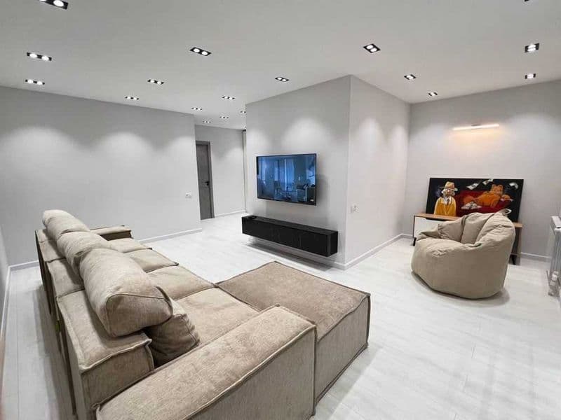 Сдаётся Квартира ул Бабура<br />
Ориентир - парк Бабура<br /