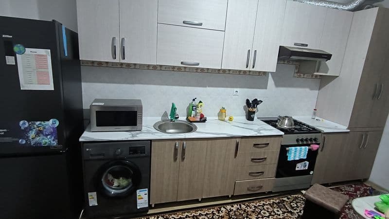 Сдаётся комната для девушек Корасу-6 <br />
Ориентир: 338 шк