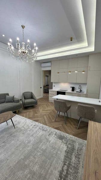 Жилой комплекс: Greenwich<br />
Комнат: 3<br />
Этаж:  3<br 