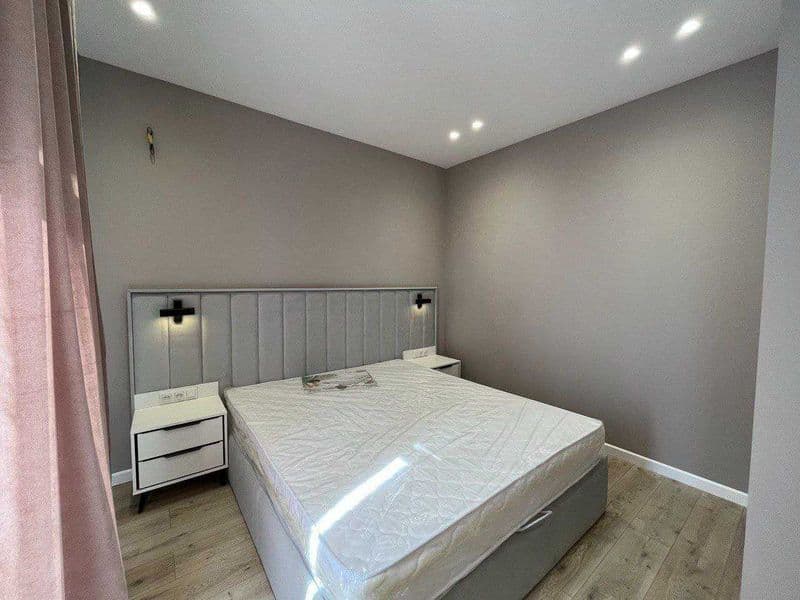 Район: Мирзо-Улугбекский<br />
Адрес: Дархан<br />
<br />
• 