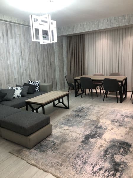 Сдаётся Евро квартира <br />
<br />
Ц2 алайский <br />
<br /