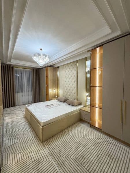 Район: Мирабадский <br />
Адресс: Цум<br />
Ориентир: Метро 