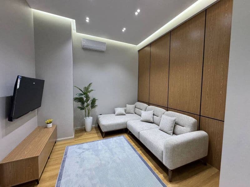 АРЕНДА <br />
<br />
КВАРТИРА ПОСЛЕ РЕМОНТА<br />
НИКТО НЕ Ж