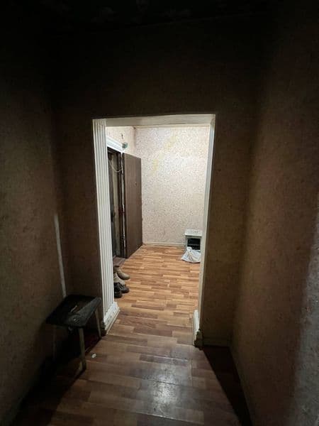 Narxi 550 $ kelishiladi<br />
<br />
Chilonzor 20 kvartil<br