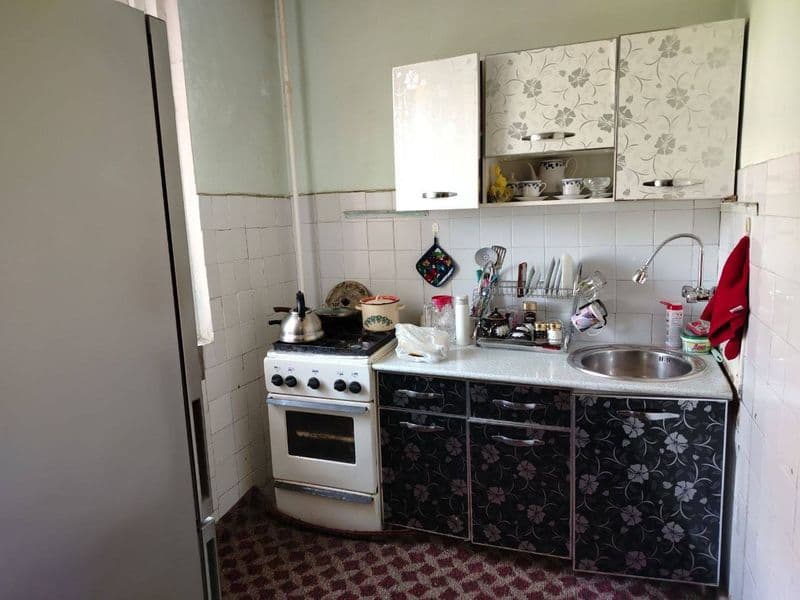 Sheriklikka qizlar olamiz 2 xonali uy, bitta xonasi beriladi