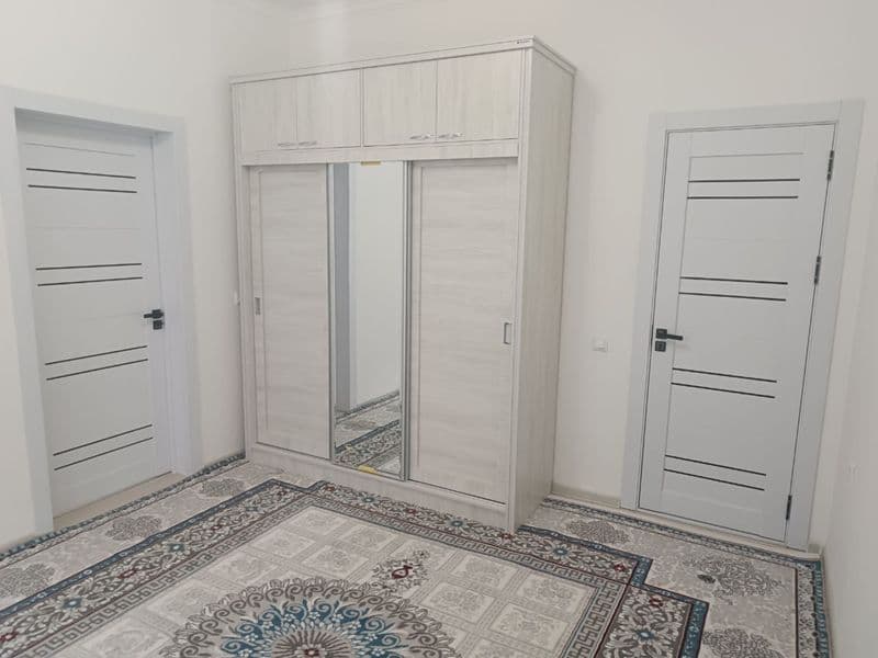 Yashnobod olmos mahallada joylashgan 3 xonali uy oilalarga i