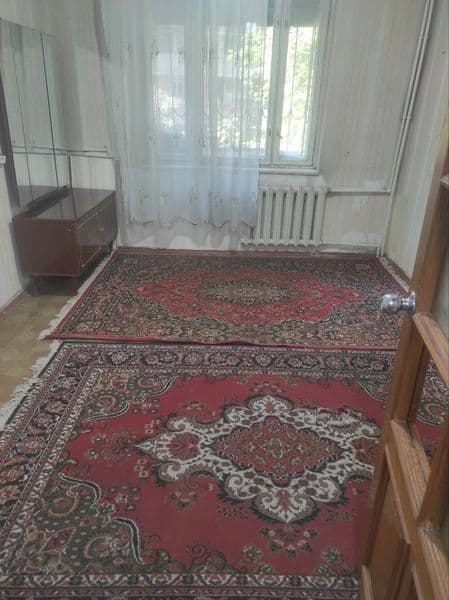 2 xona alohida<br />
2-etaj<br />
2kishi kerak <br />
Jami 5