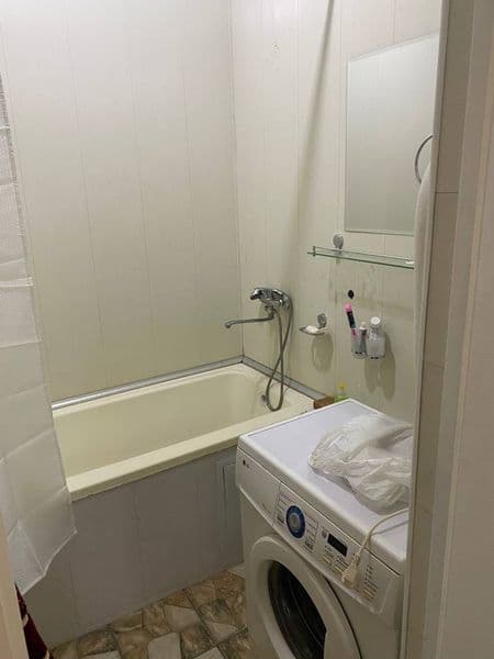 Olmazor tumani Qorasaroyda 2-roddom yonidegi domga 3 ta qiz  — фото 4