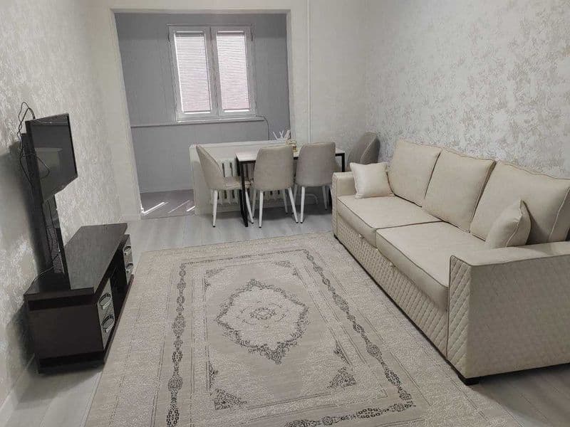 Сдаётся 2 комнатная массив Ялангач, ориентир бывшая Налогова