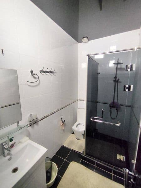 Квартира полностью обставлена мебелью и техникой звоните ест — фото 5