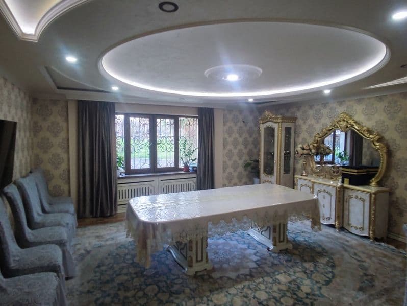 Топ локация <br />
 Сдаётся  4-комнатная квартира с евроремо