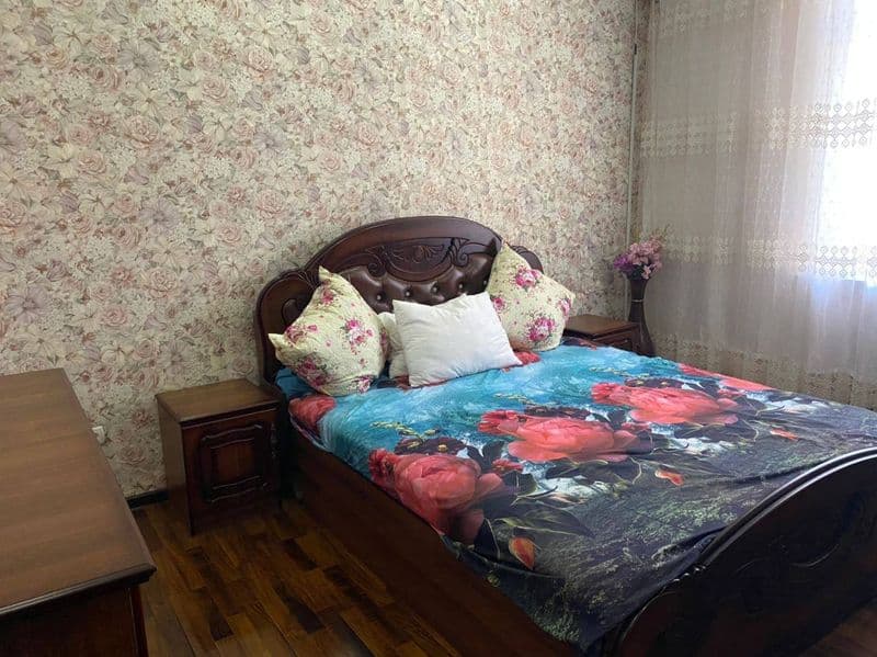 Элитные квартиры в центре города <br />
Район - Алмазский <b