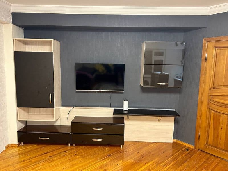 Ц-5da 1xona arenadaga uzoq muddatga beriladi.Oila 1-2ta boll