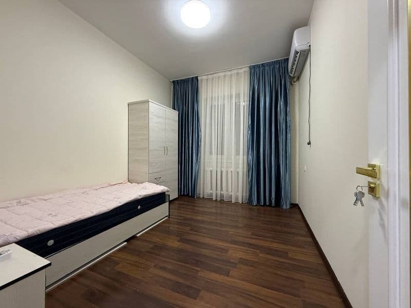 Аренда 4-комнатной квартиры в центре Ташкента<br />
Район Ми — фото 5