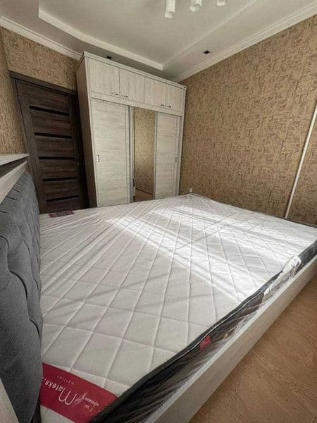 Сдается в аренду квартира возле метро БИЙ <br />
На долгий с