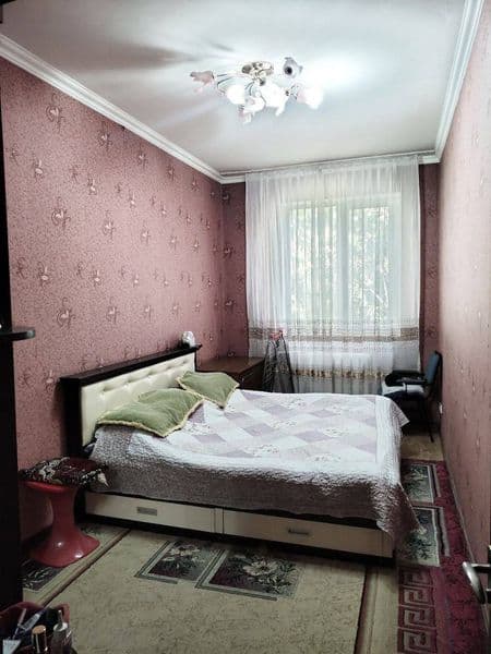 Harbiylar shaharchasi va metroga yaqin kvartira arendaga ber