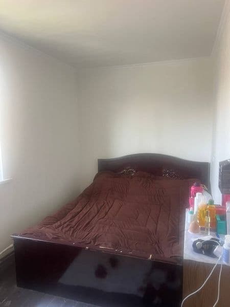 Oila uchun 3 xonalik uy<br />
Kadshva bozor yonida TV, kirmo