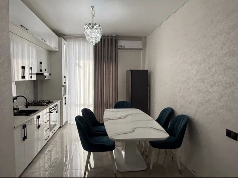 Сдаётся шикарная 2-комнатная квартира в Новостройка<br />
<b — фото 4